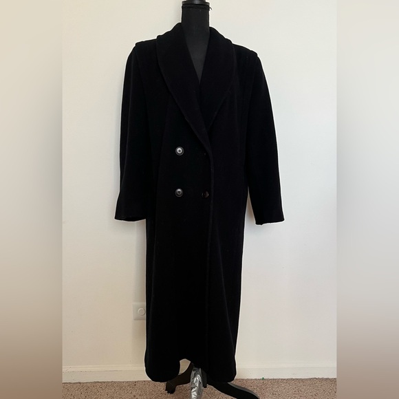 VINTAGE Wool Coat - Picture 3 of 9